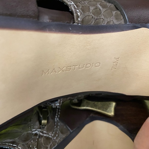 Snake skin, sock bootie heels 👠 - Picture 8 of 11